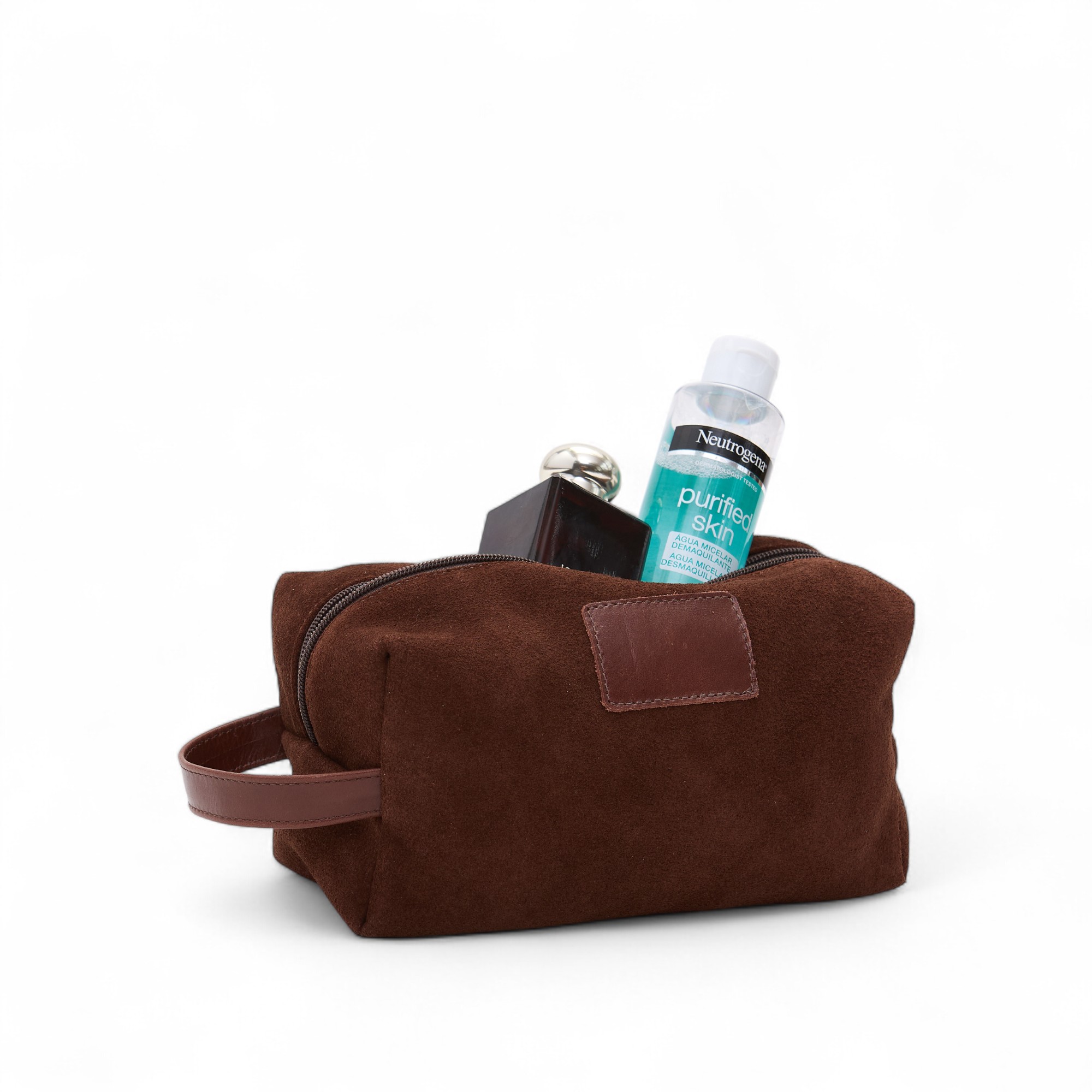 08.1990 - NECESSAIRE